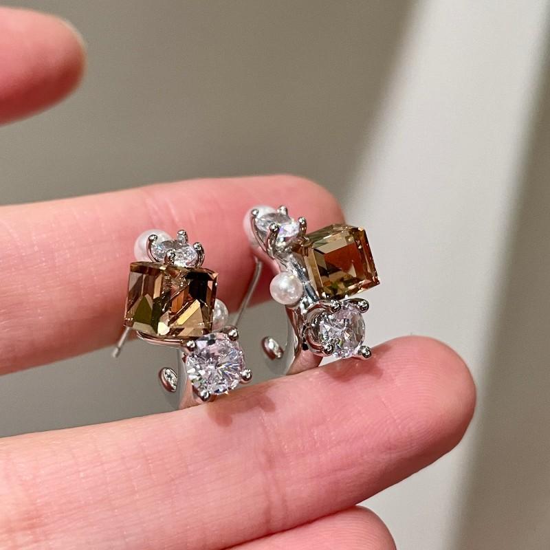 Natural tiger's eye stone series stud earrings for women Maillard exquisite retro earrings niche light luxury high-end temperament earrings