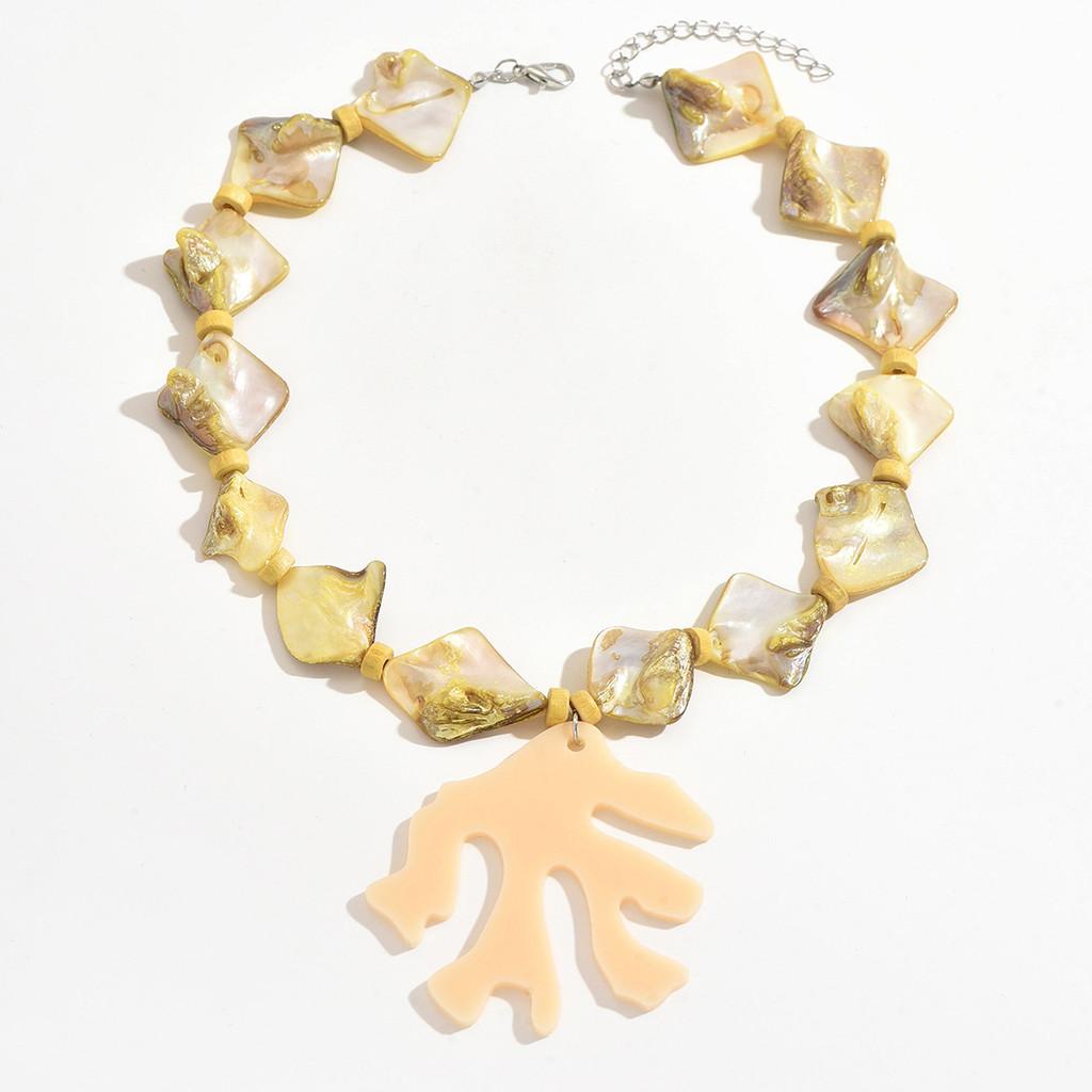 Style Fish Bone Coral Pendant Necklace For Summer Travel And Casual Wear