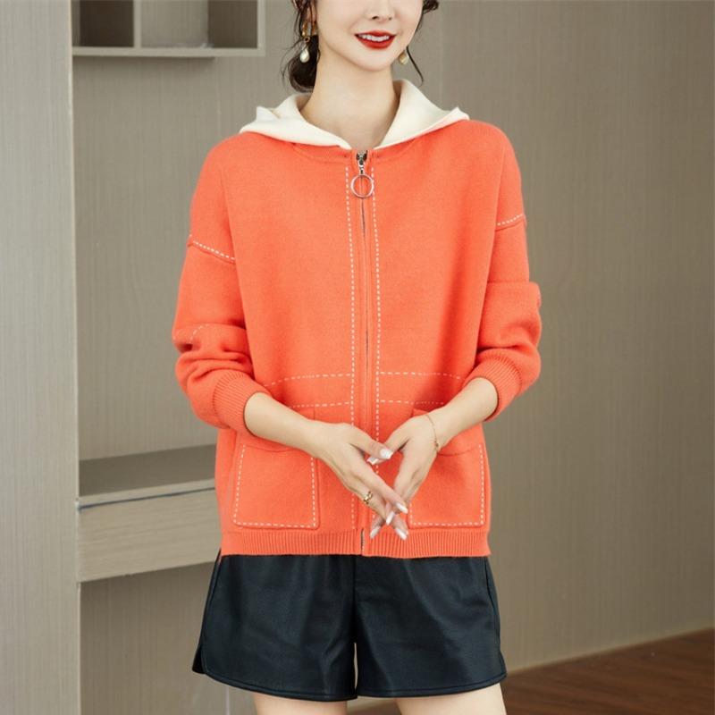 Middle-aged and elderly women's knitted sweater cardigan mother spring and autumn coat fashionable red natal year clothes new year clothes