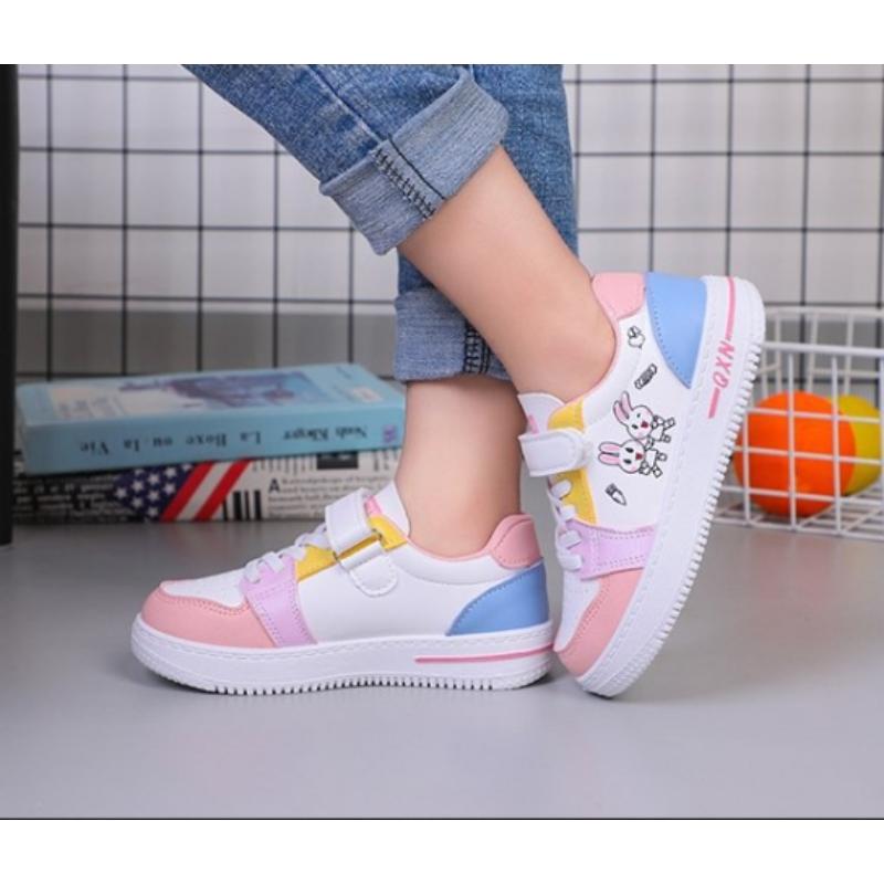 Sneakers Colorate per Bambini Autunno 2025 Nuove Scarpe Casual con Cartoni Animati Carine Scarpe da Skate per Ragazze Suola Morbida Scarpe per Bambini Zapatos Niña Tenis
