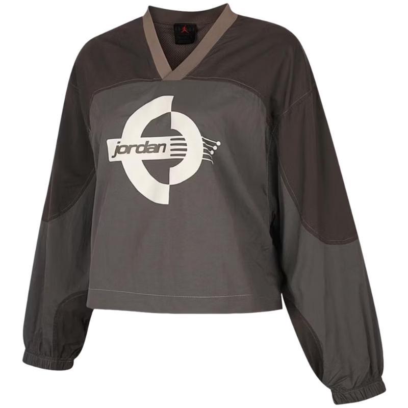 Jordan Women s Long-Sleeve Knit Shirt M