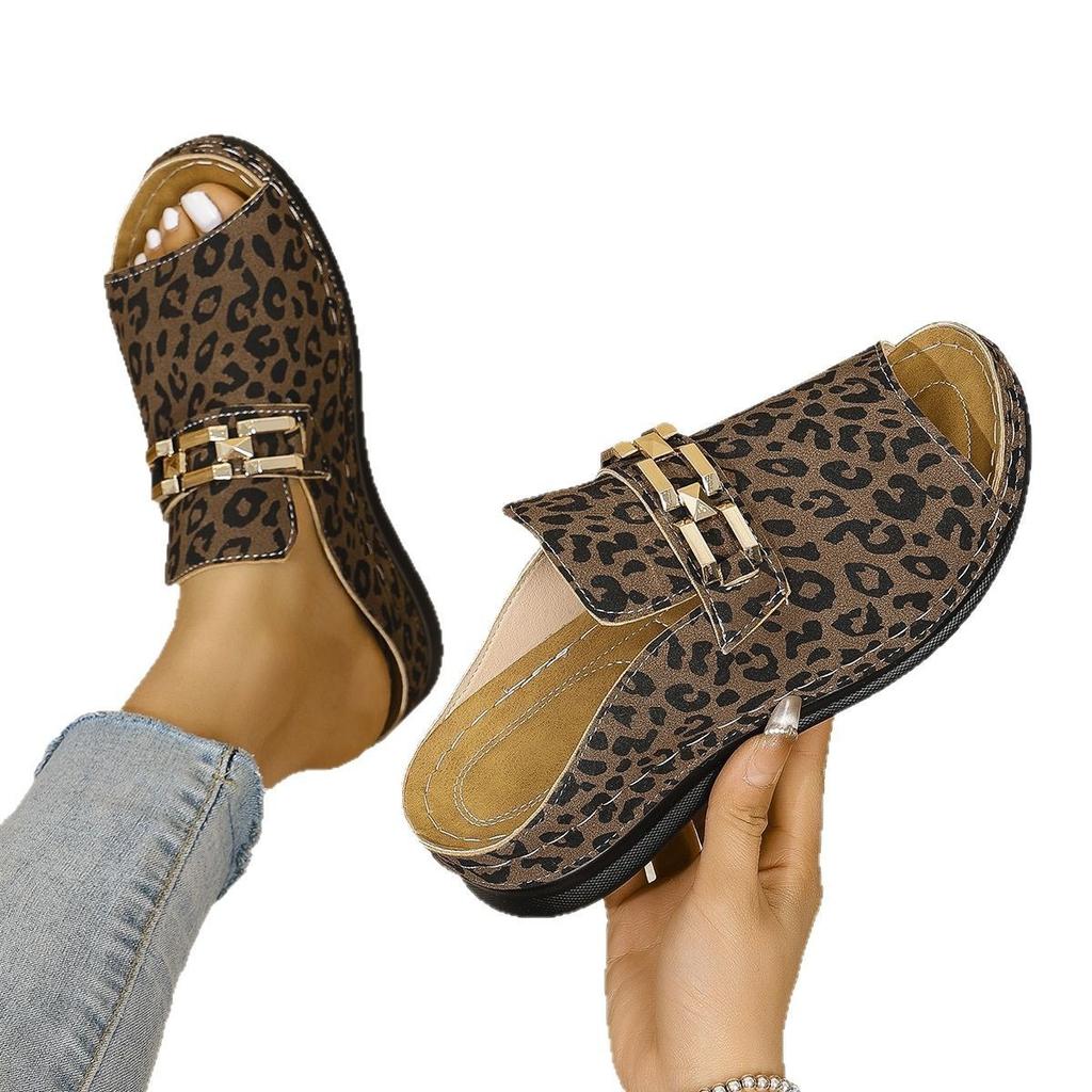 Foreign trade large size summer new slope heel thick-soled slippers metal decoration Roman style fish mouth beach cool leopard print slippers