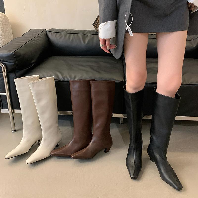 

Осенне-зимние сапоги с широким голенищем, тонкие, в стиле ретро, женские сапоги-рыцари из мягкой кожи, на низком каблуке, но до колена 40 темно-коричневого