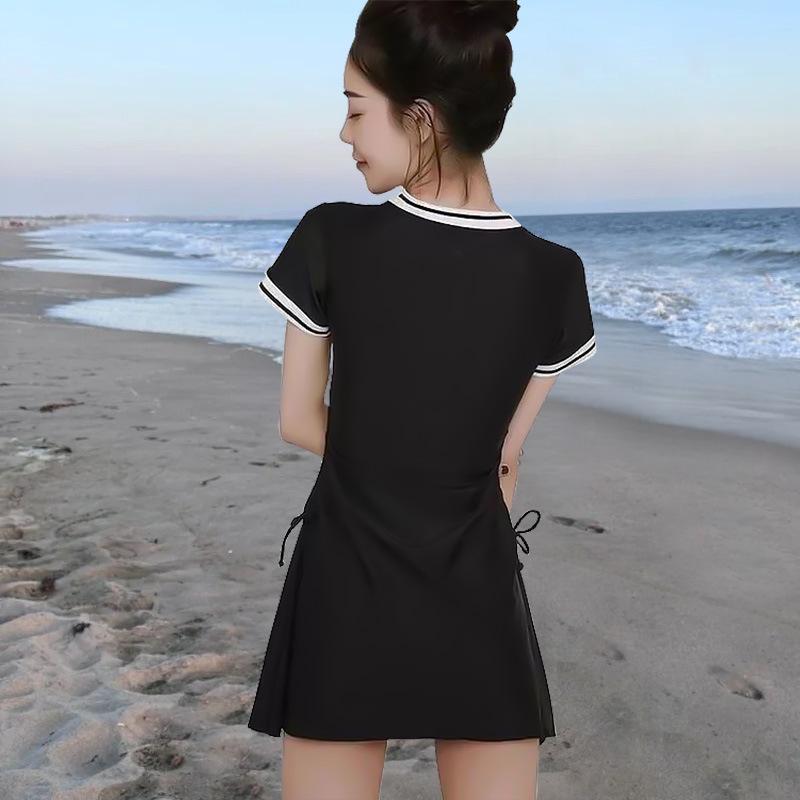 Dvoudílné barevně blokované korejské plavky: Dámská sukně, Slim Fit, Konzervativní design zakrývající bříško na svátky.