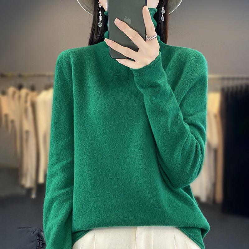 Women's Plus Size Mock Neck Wool Sweater: Soft, Skin-Friendly, Rolled Hem, Perfect for Autumn & Winter.