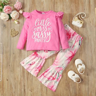 Kinder-Babymode Minimalistisches Outfit