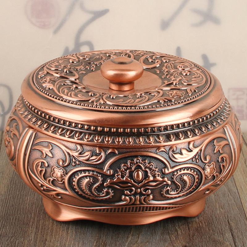 European light luxury ashtray with cover bedroom anti-fly ash household creative personality trend living room retro bronze ashtray