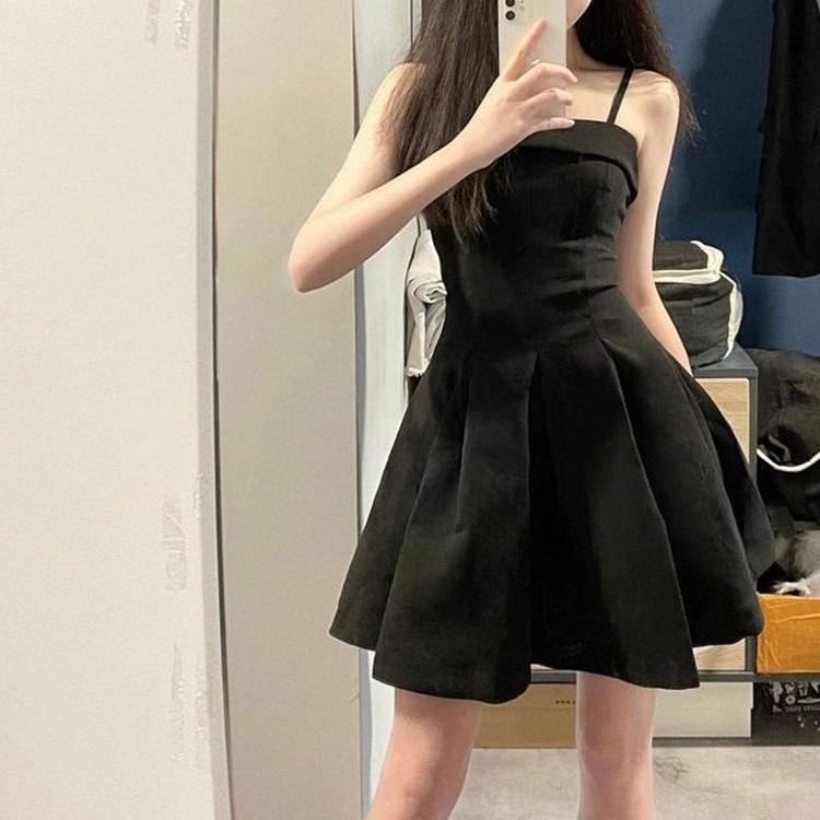 Pure French Hepburn Black Suspender Dress New High Temperament Waist Skinny Short Skirt Small Black Skirt Skirt