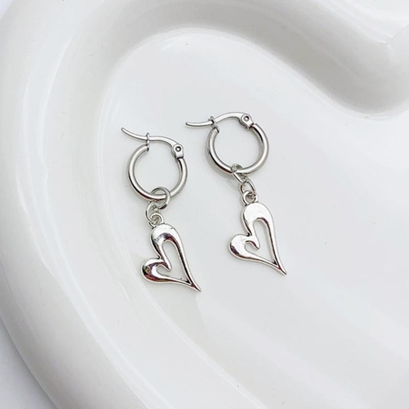 4Pairs Elegant Heart Shaped Earrings Unique and Fashionable Butterfly Hoop Earrings Elegant Earwear Accessory for Women