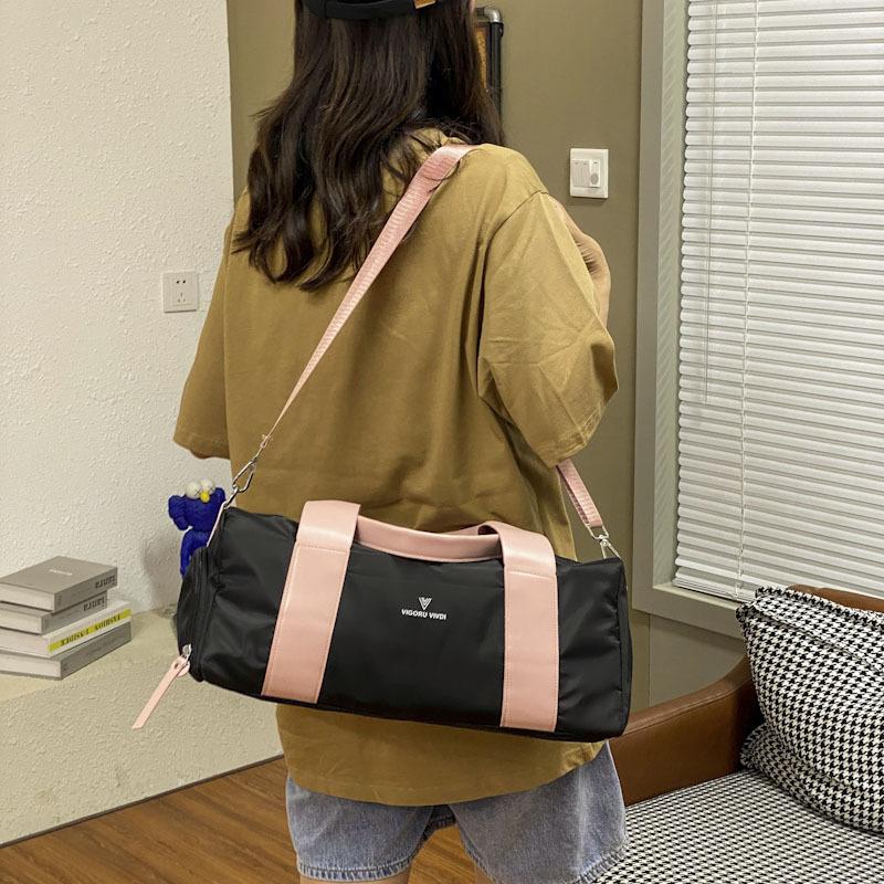 Dry and wet separation yoga fitness bag for women, cylindrical handbag for short trips, with separate shoe compartment, lightweight storage bag