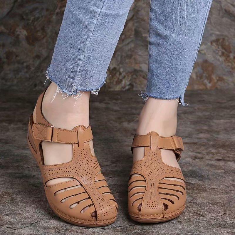Spot summer retro women's sandals car line hole shoes non-slip large size round head wedge heel sandals women's wholesale