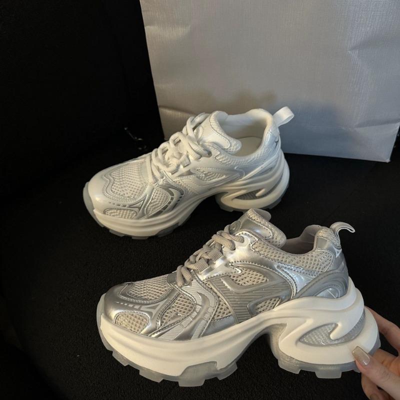 Scarpe da ginnastica con plateau argento da donna, nuove per primavera ed estate, piccolo uomo, aumento altezza 7 cm, rete traspirante, nicchia, scarpe sportive