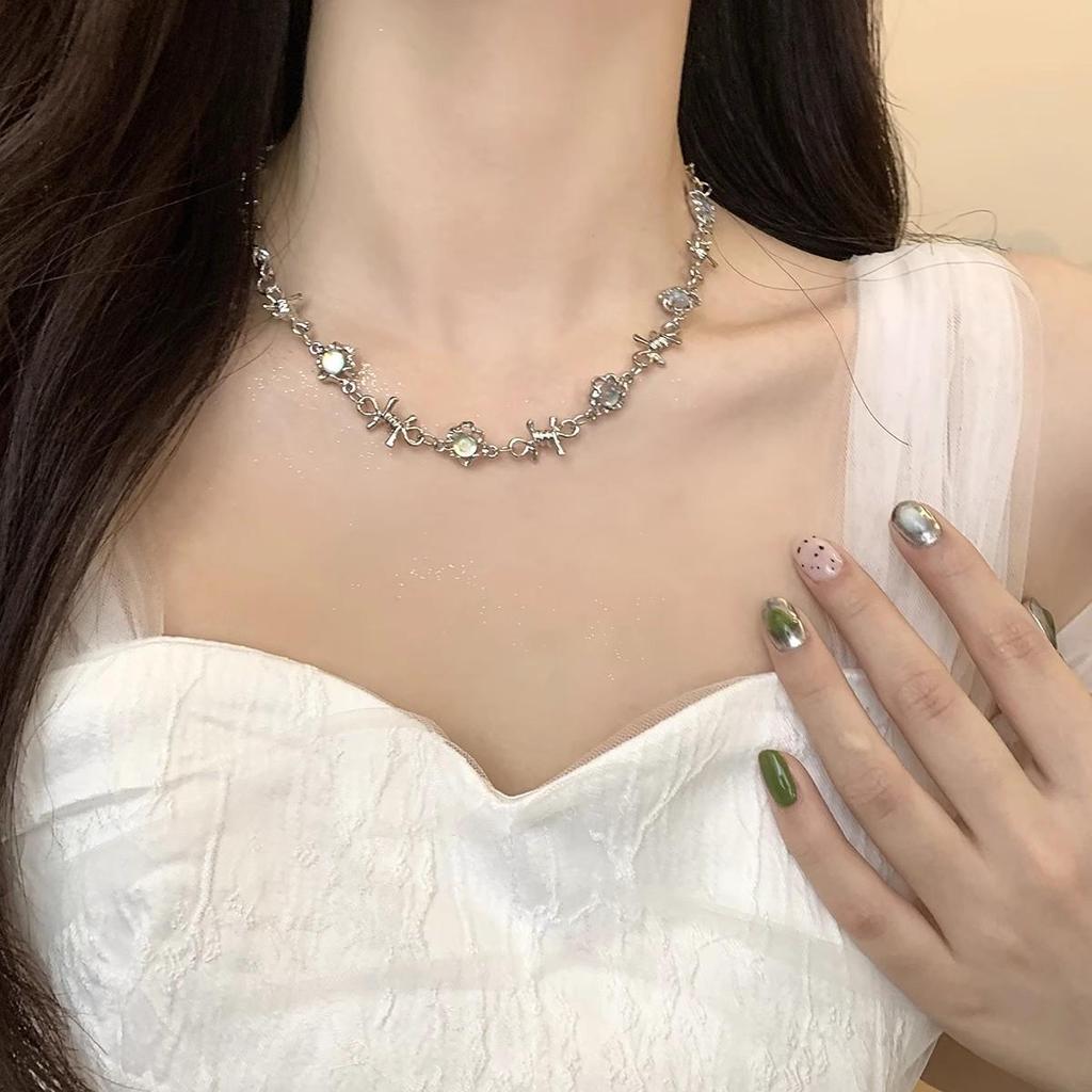 2024 Vintage Double-Layer Pearl Necklace with Heart Pendant