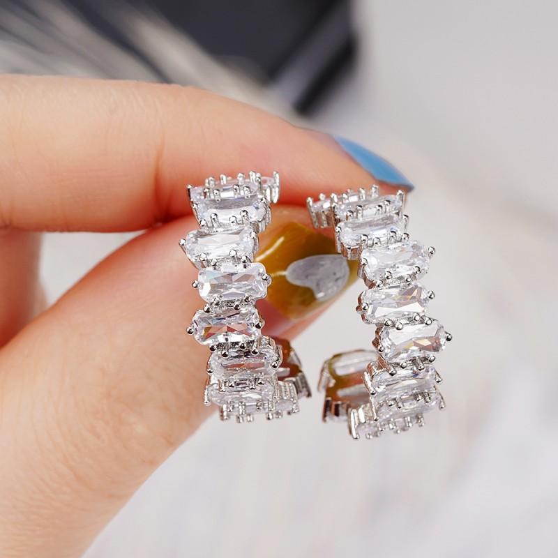 Huitan Oval Cubic Zirconia Hoop Earrings for Women New  Modern Design Lady's Fashion Earrings  Color Statement Jewelry