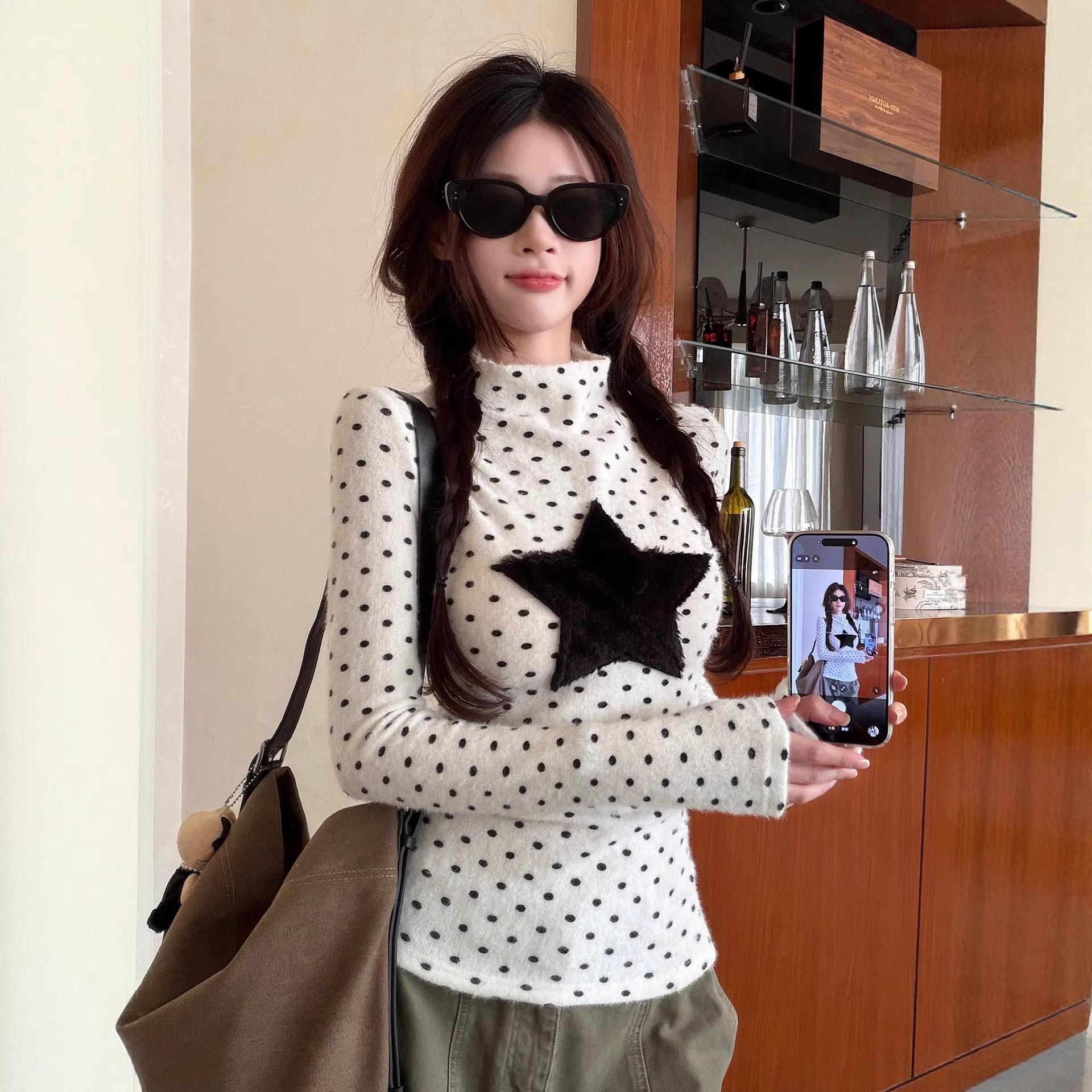 

Sweet & Spicy Polka Dot Embroidery Long Sleeve T-shirt - Chic, Slimming, and Flattering for Autumn/Winter Medium белый