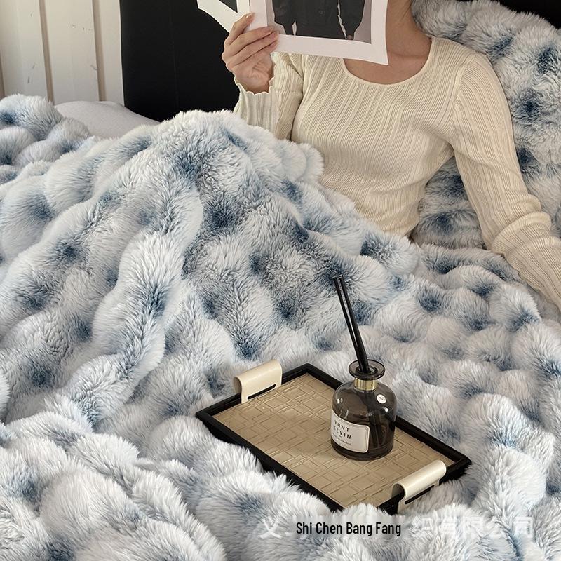 Double-Sided Thickened Tuscan Imitation Rabbit Fur Fleece Blanket for Sofa or Office Nap