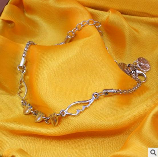 European & American Fashion Peach Heart Love Bracelet with Angel Wings