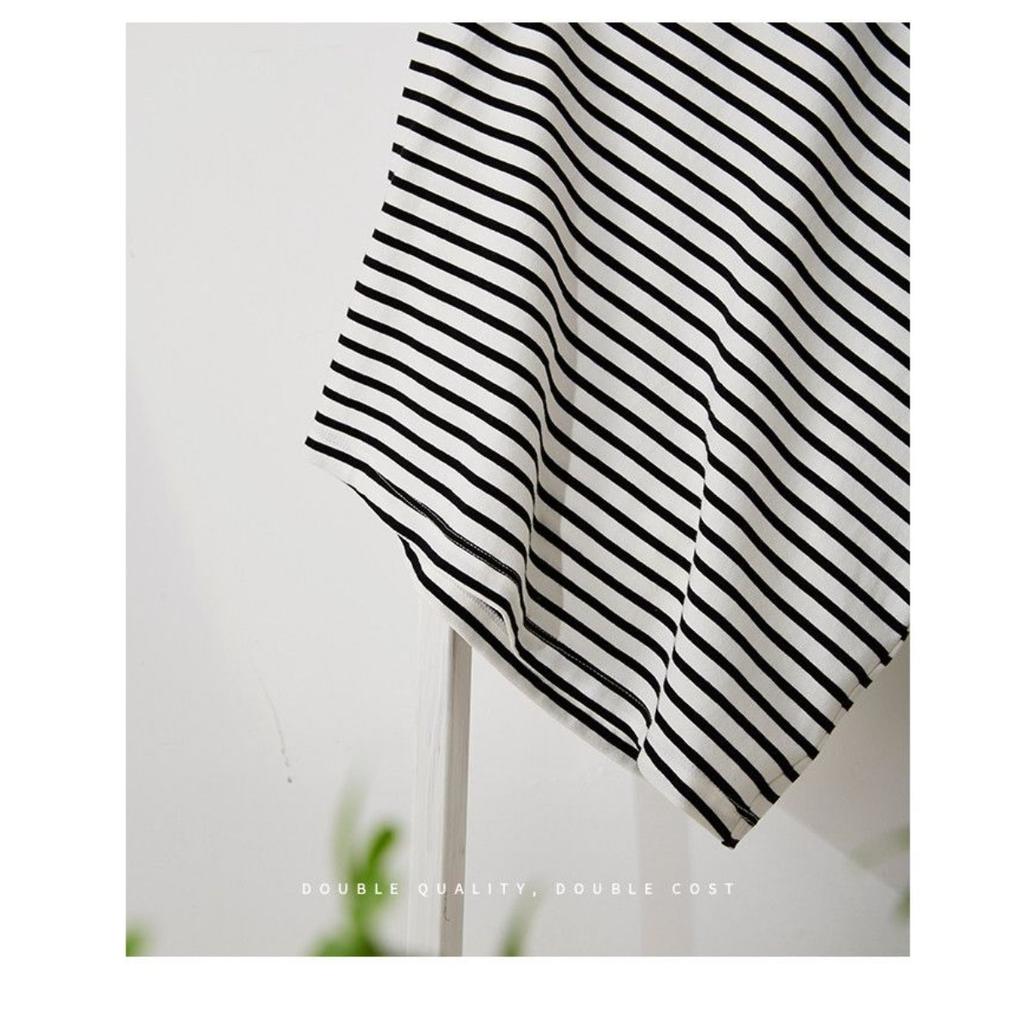 T-shirt pour femme à rayures Knight brodées, col rond, manches courtes, haut d'été polyvalent et décontracté avec rayures contrastées élégantes, lavable en machine
