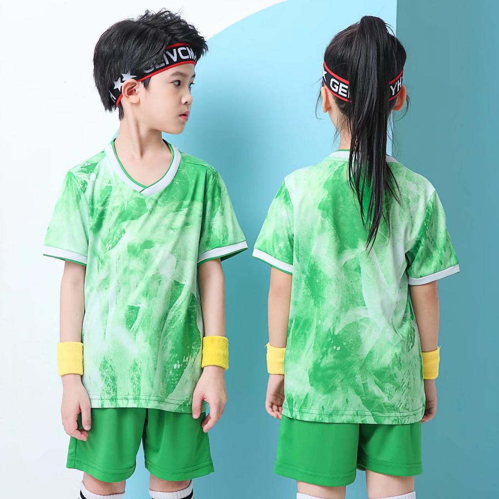 Spot 2026 Children's Football Jersey Set Men's Printed Football Jersey Primary School Students Game Training Jersey Short Sleeve Summer