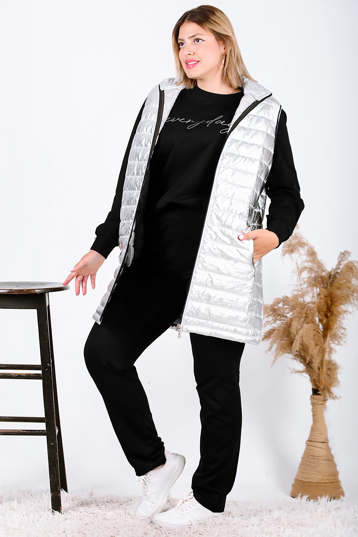 

Plus Size Triple Vest Tracksuit Set
