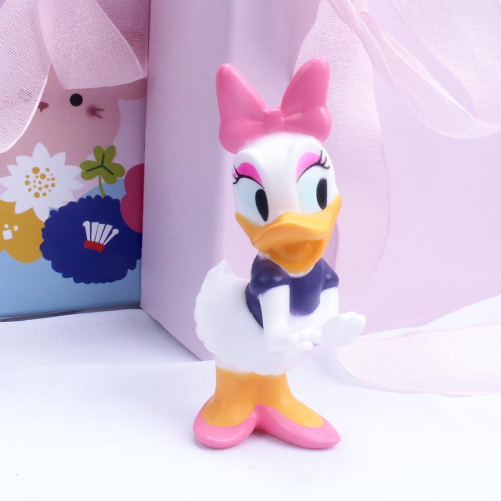Disney Anime Cartoon Donald Duck Cake Decoration Action Figure Mini Pvc Handmade Model Toys Ornament Kids Charm Gifts