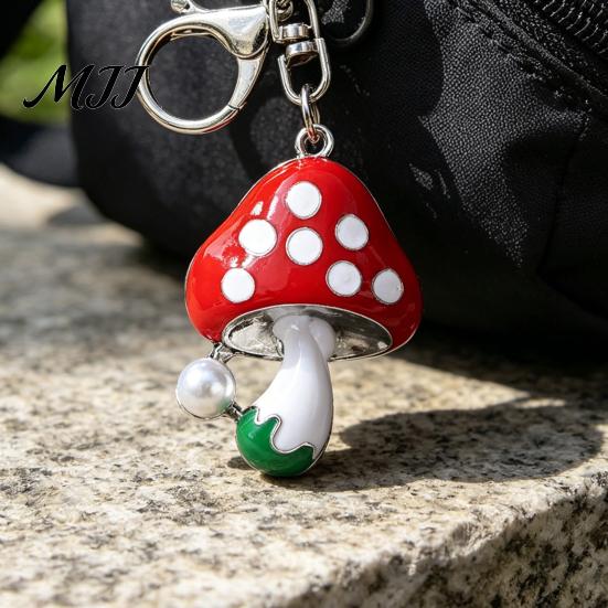 Faux Pearl Combination Keychain Zinc Alloy Pendant, Dripping Process Key Ring with Imitation Cartoon Charm Mushroom Shape, Multiple Colors Bag