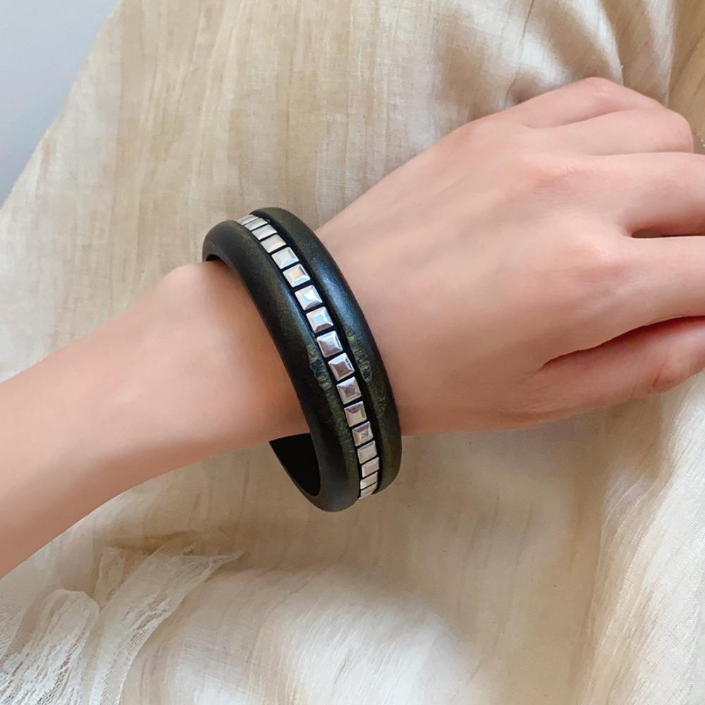 Chinese Style Round Bracelet Punk Rivets Bangle Simple Wooden Bracelet  Women