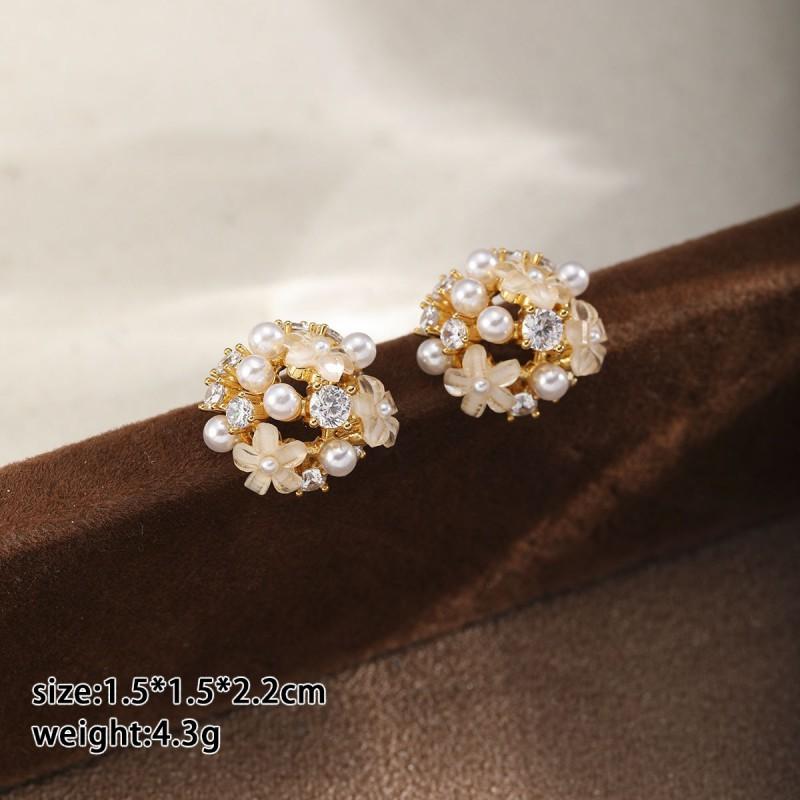 Elegant Floral Pearl Stud Earrings Women Post Lightweight Fashion Jewelry Office Daily Wear