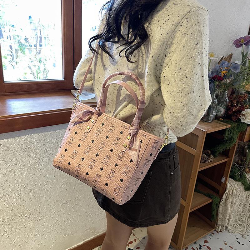 Printed Princess Diana bag 2025 new tote bag versatile cute shoulder bag women's bag light luxury messenger handbag