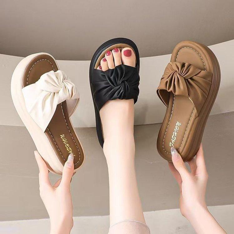 Premium thick-soled slippers women's summer 2025 new outer wear muffin fashion folds with skirts summer cool slippers