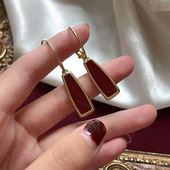 2024 D Retro Wine Red Velvet Rose Pearl Earrings: Hong Kong Style, Autumn/Winter Trend