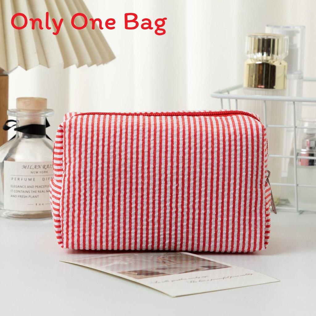 Polyester Striped Travel Toiletry Bag With Breathable Design For Men And Women