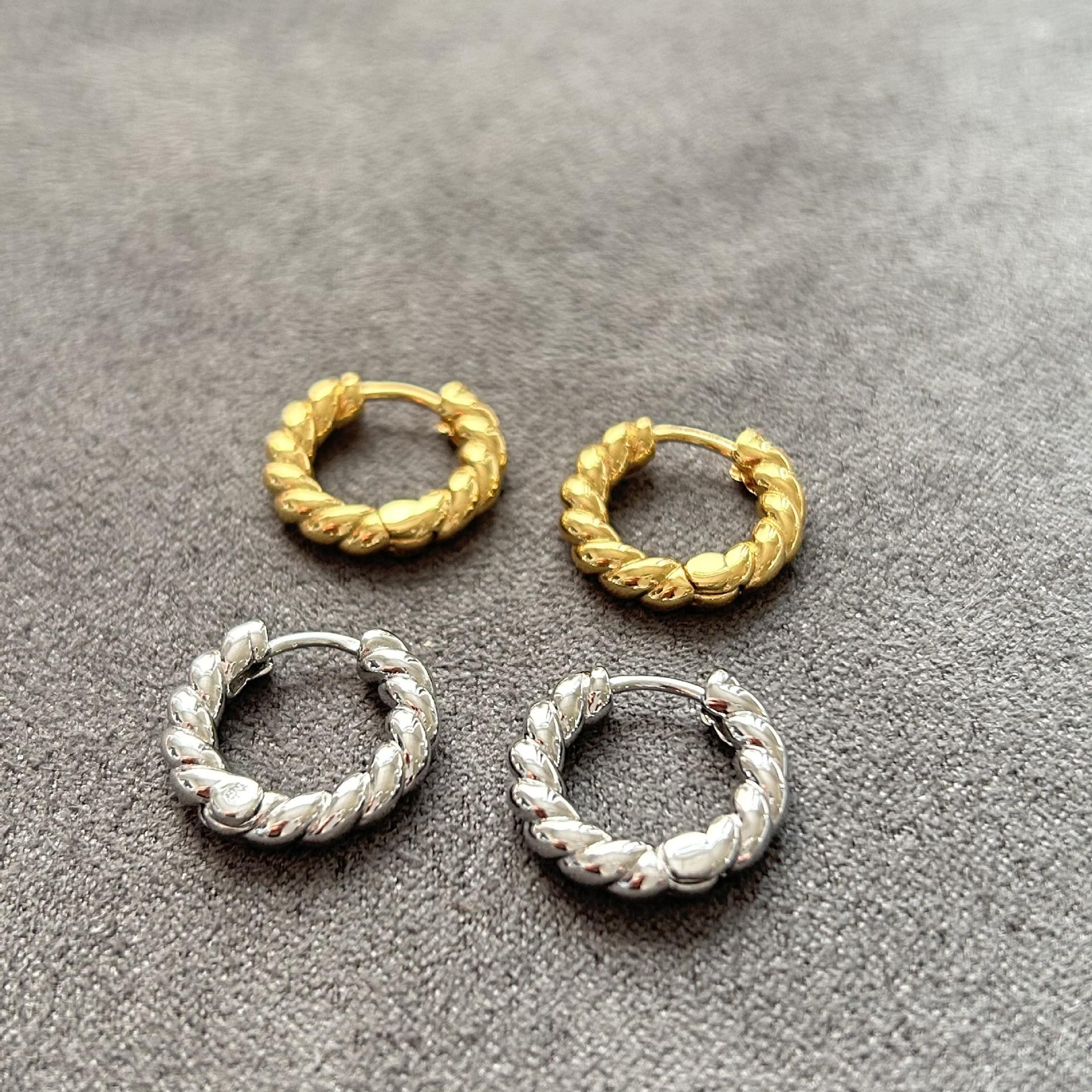 

Вдохновленные Роуз Хуан и Лю Ифэй женские серьги-пусеты и витые каффы для ушей 2024 года