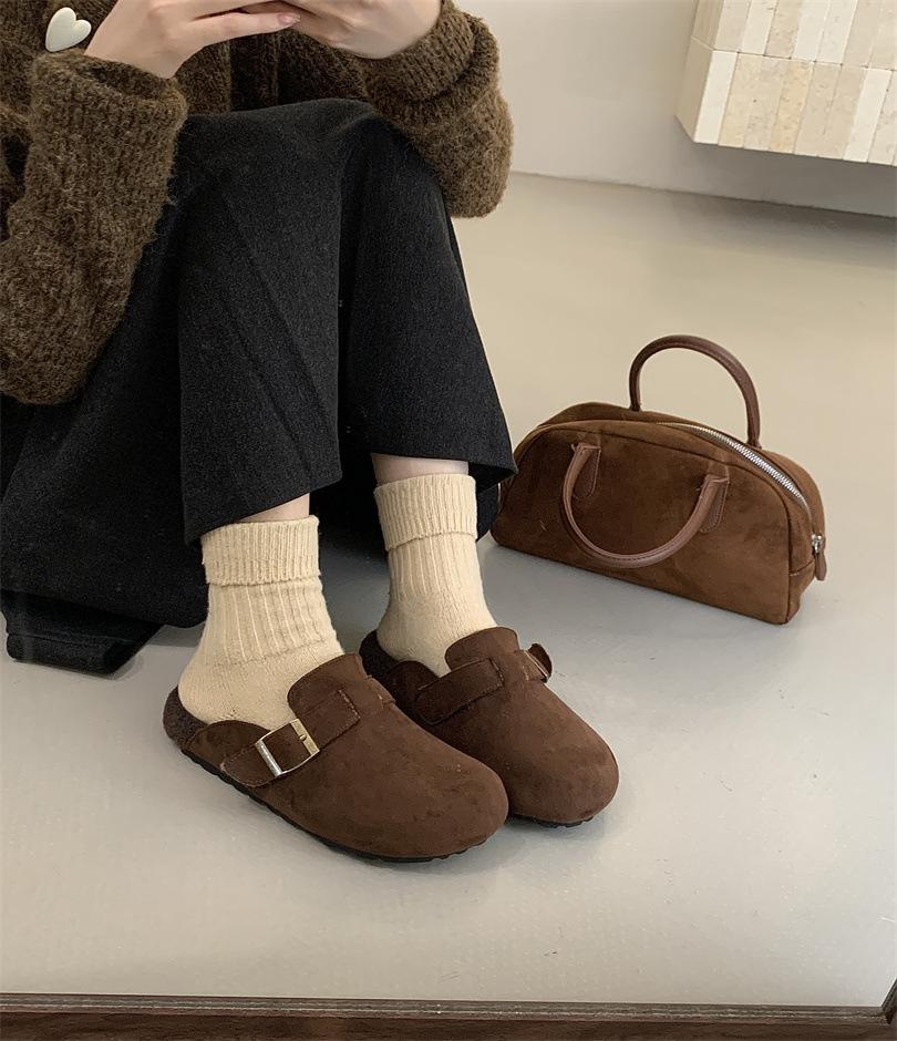 Flat shoes 2025 autumn and winter new Korean version one-word fluffy slippers women wear flat-bottomed Boken velvet cotton shoes