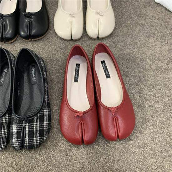 Doudou Women's 2024 Summer Split-Toe Flat Shoes - Lazy Horseshoe Design for Autumn