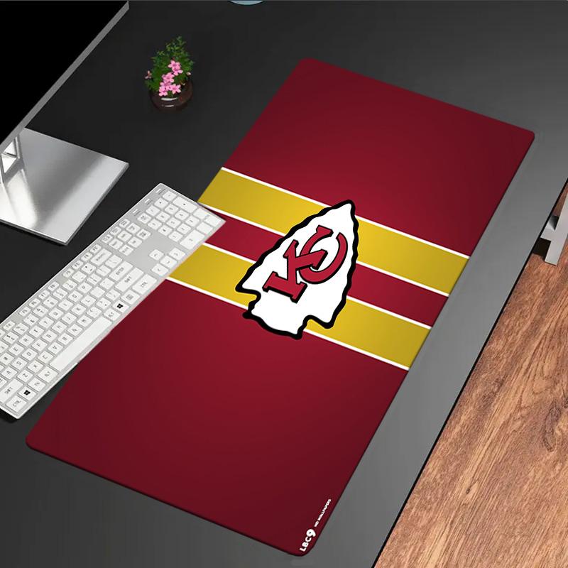Kansas City Chiefs Logo Mauspade, Gummibasis, Esports Schreibtischmatte, Mauspade für Gamer und Bürogebrauch, Gaming Schreibtisch, leicht zu reinigende Matte