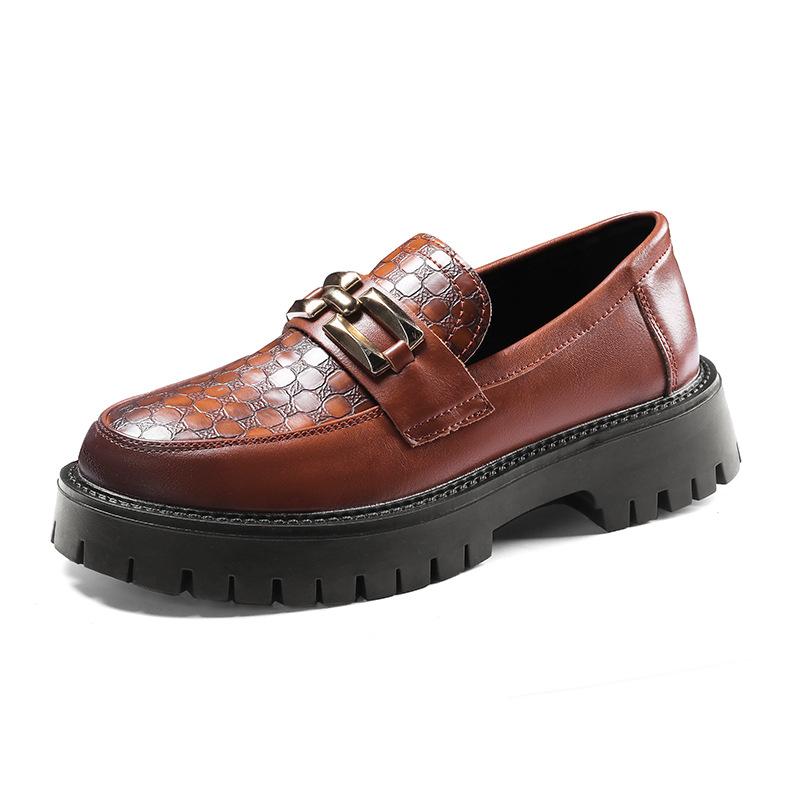 Men's metal casual leather shoes Men's spring and autumn new models One pedal thick sole increases height