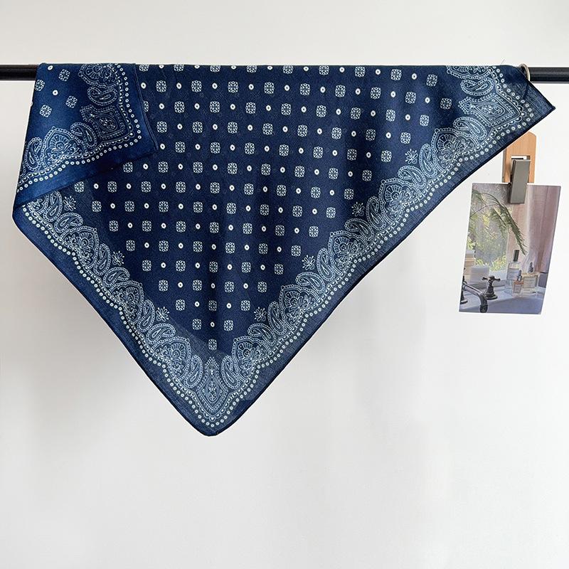 Retro cashew flower silk scarf shawl women's autumn high-end neck scarf multi-functional square scarf fart curtain headscarf accessories