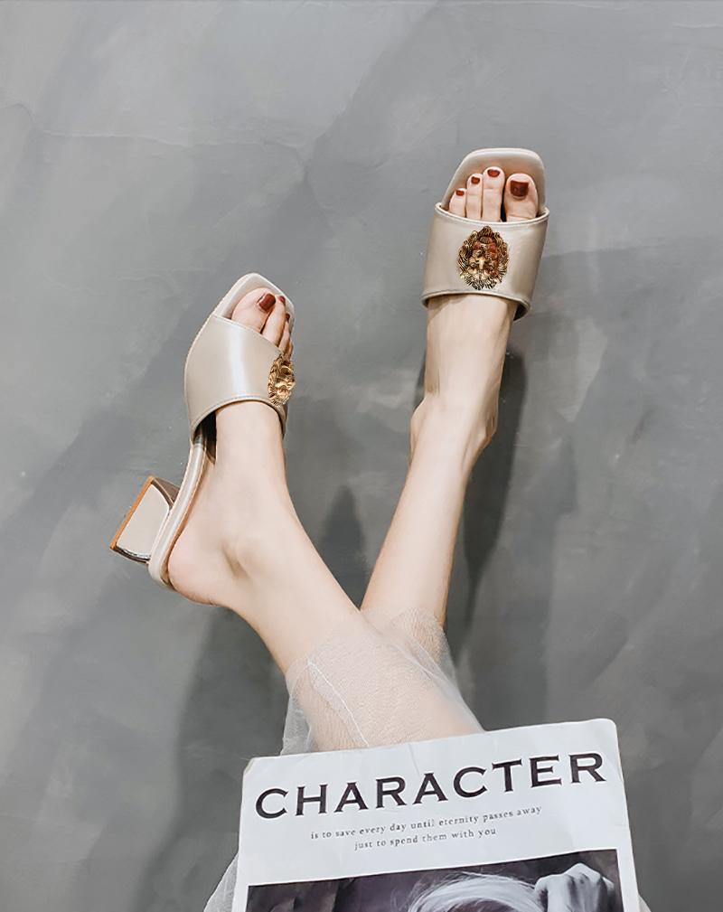 Fashion New high-heeled women's flip-flops comfortable summer thick-heeled one-button women's flip-flops, a bestseller T76