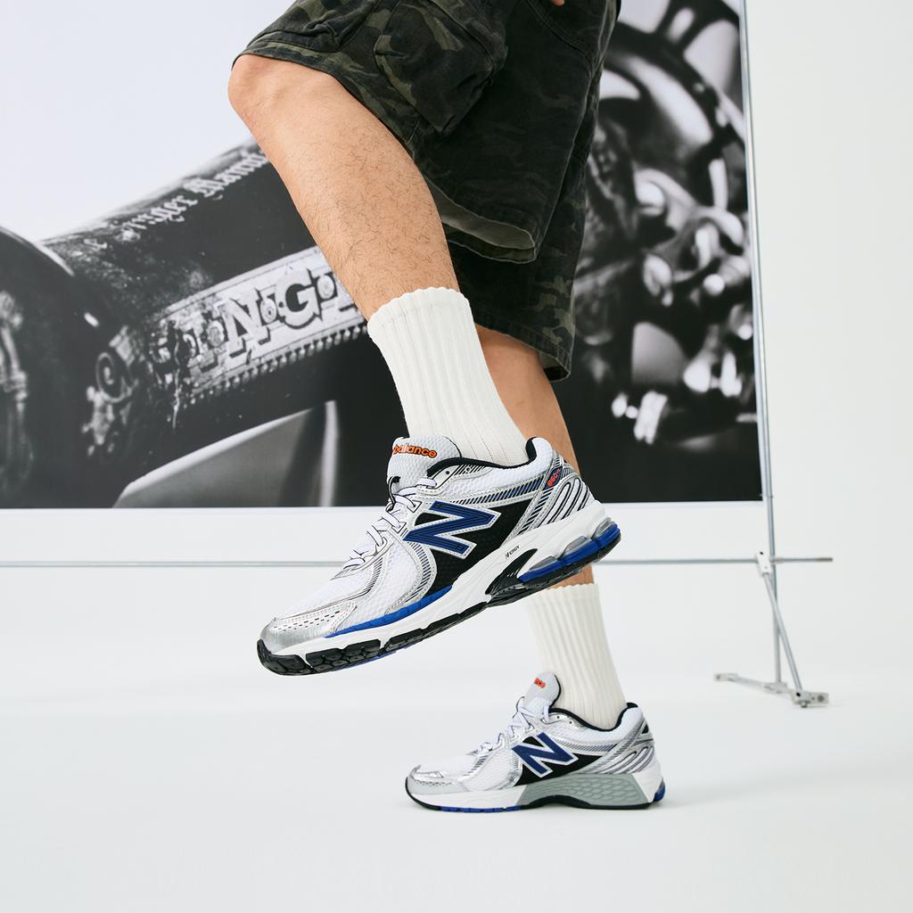 New Balance 860v2 OG White Silver Blue Unisex Sneakers Metallic-Silver ML860XB
