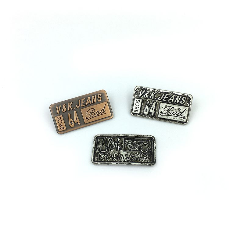 

vk JEANS английская буква, вогнуто-выпуклая прямоугольная металлическая табличка, аксессуары, джинсовая кожаная фурнитура, аксессуары