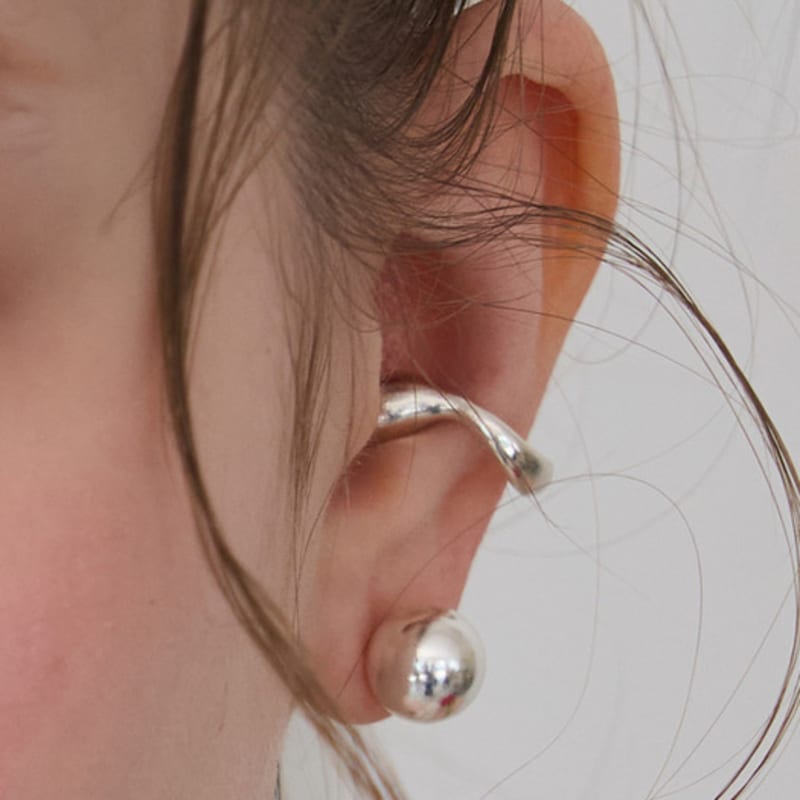 STILL INSTANT Rose with Dew - Earcuff 03