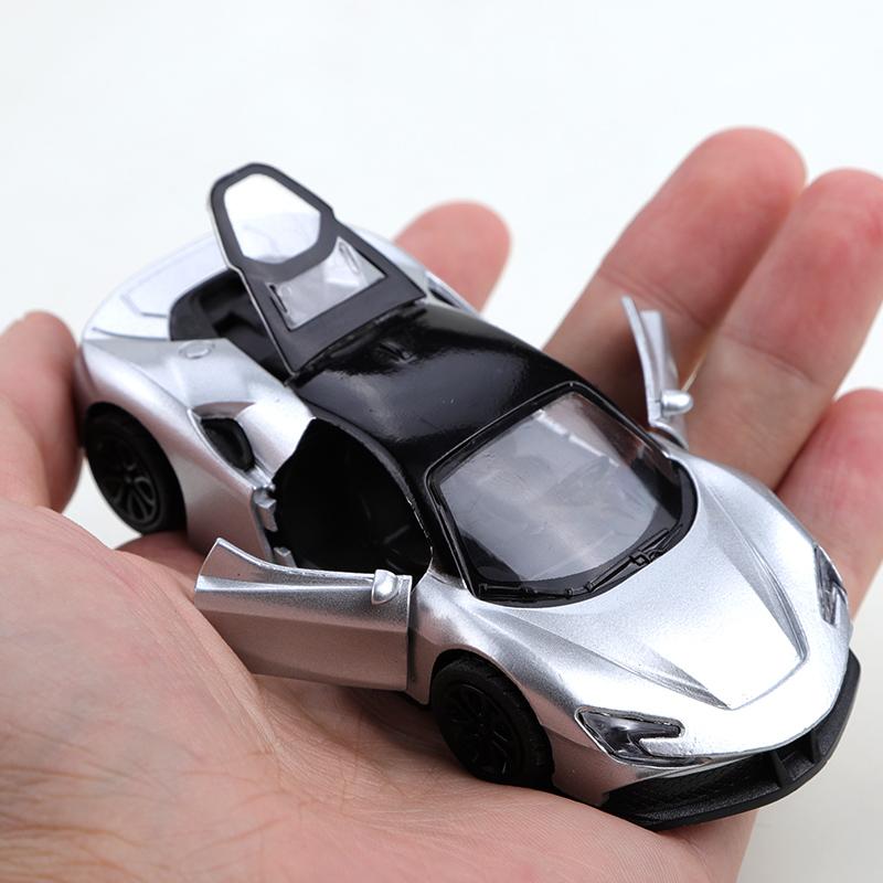 

(Bagged) 1:43 die-cast metal car, imitation SF90 pullback racing car, alloy car model, three doors that can be opened, boy s toy