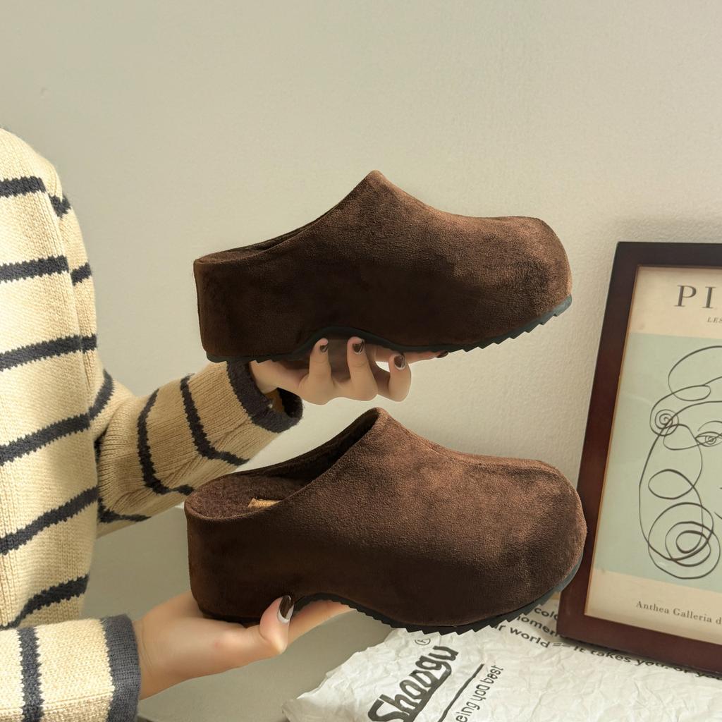Winter new cowhide thick bottom heightening velvet women's versatile retro muffin bottom casual bag head slippers