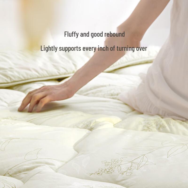 LUOLAI All-Season Washable Cotton Quilt