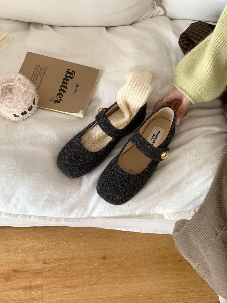 Late evening wind felt gray round head soft-soled shoes all-inclusive women's autumn and winter outer wear Mori retro Mary Jane single shoes