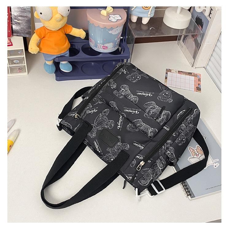 2025 new large-capacity commuter shoulder bag bear retro tote bag student class tutoring bag messenger bag bag