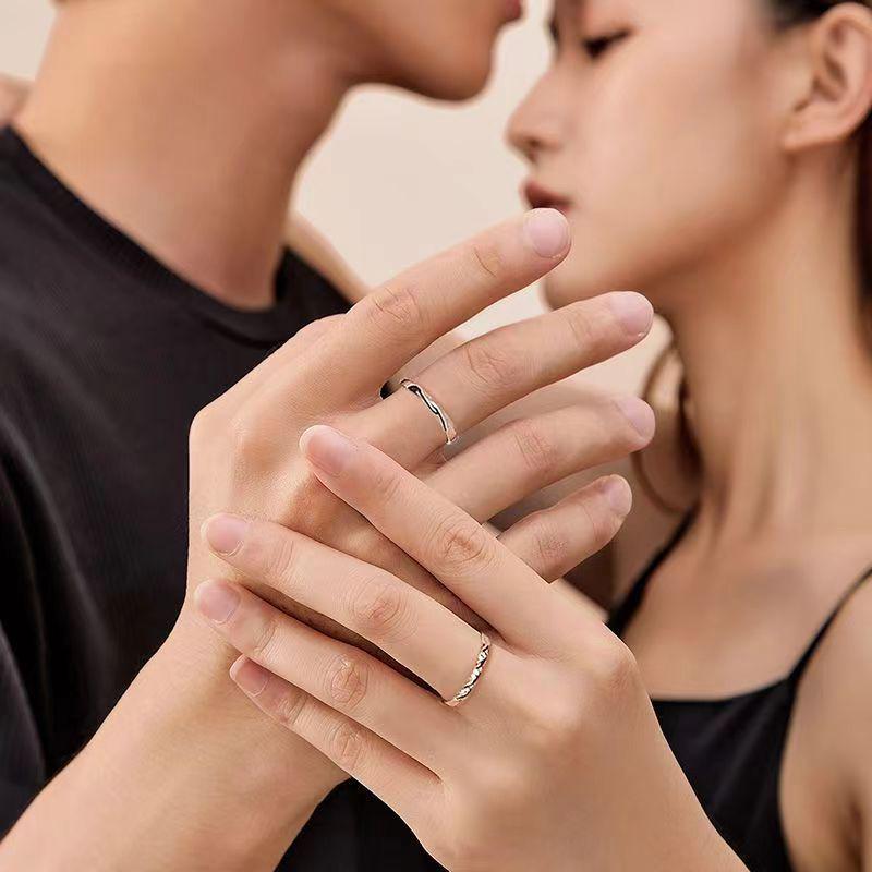 High-End Möbius Adjustable Couple Rings—Perfect Anniversary Gift for Him and Her