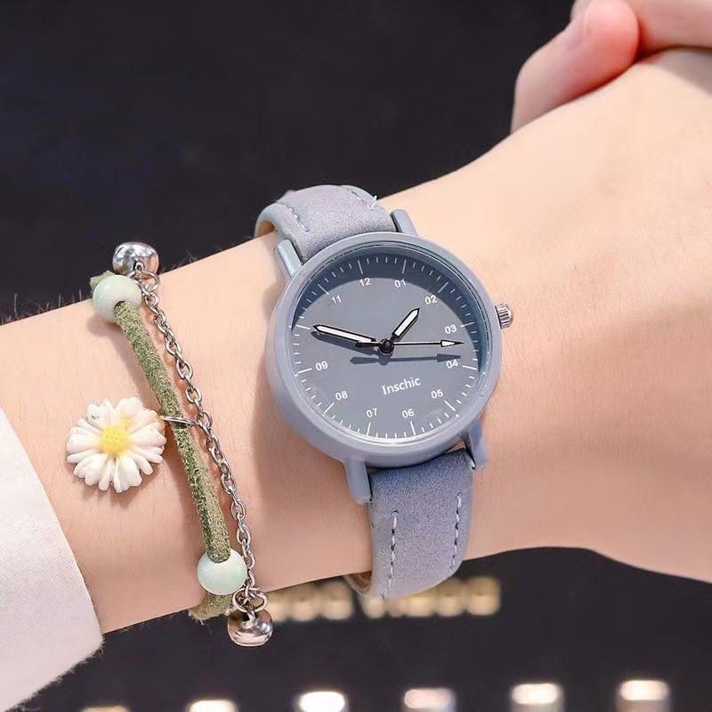 Elegant Female Wristwatch With Classic Glass Face And Decorative Function For Teens