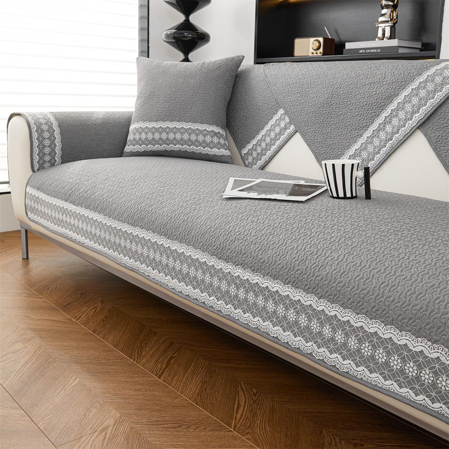 

1 шт. Простой стеганый чехол для дивана с кружевным декором, чехол для подушки для дивана в гостиной, полотенце для дивана, четырехсезонный противоскользящий чехол 70*70cm темно серый